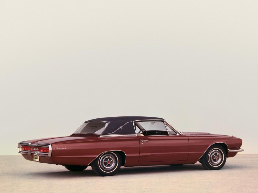  Ford Thunderbird Town Landau Coupe 1966 года  (фото 3 из 21)